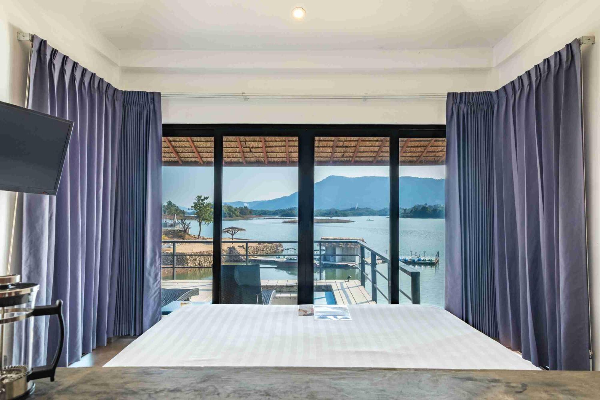 The Sanctuary Nam Ngum Beach Resort Vang Vieng Exterior foto