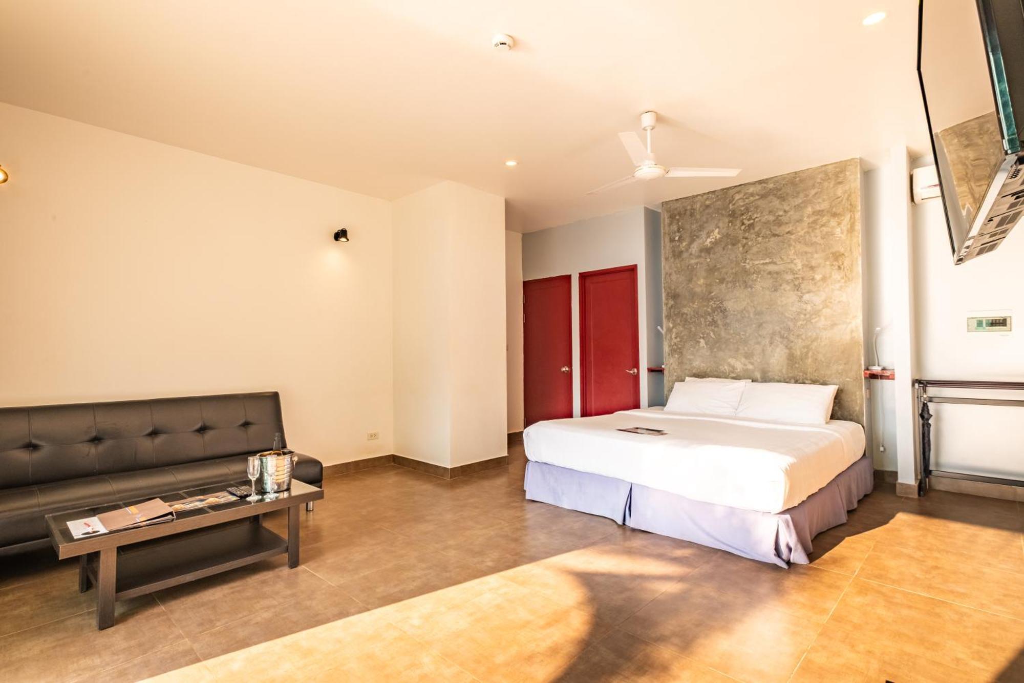 The Sanctuary Nam Ngum Beach Resort Vang Vieng Exterior foto