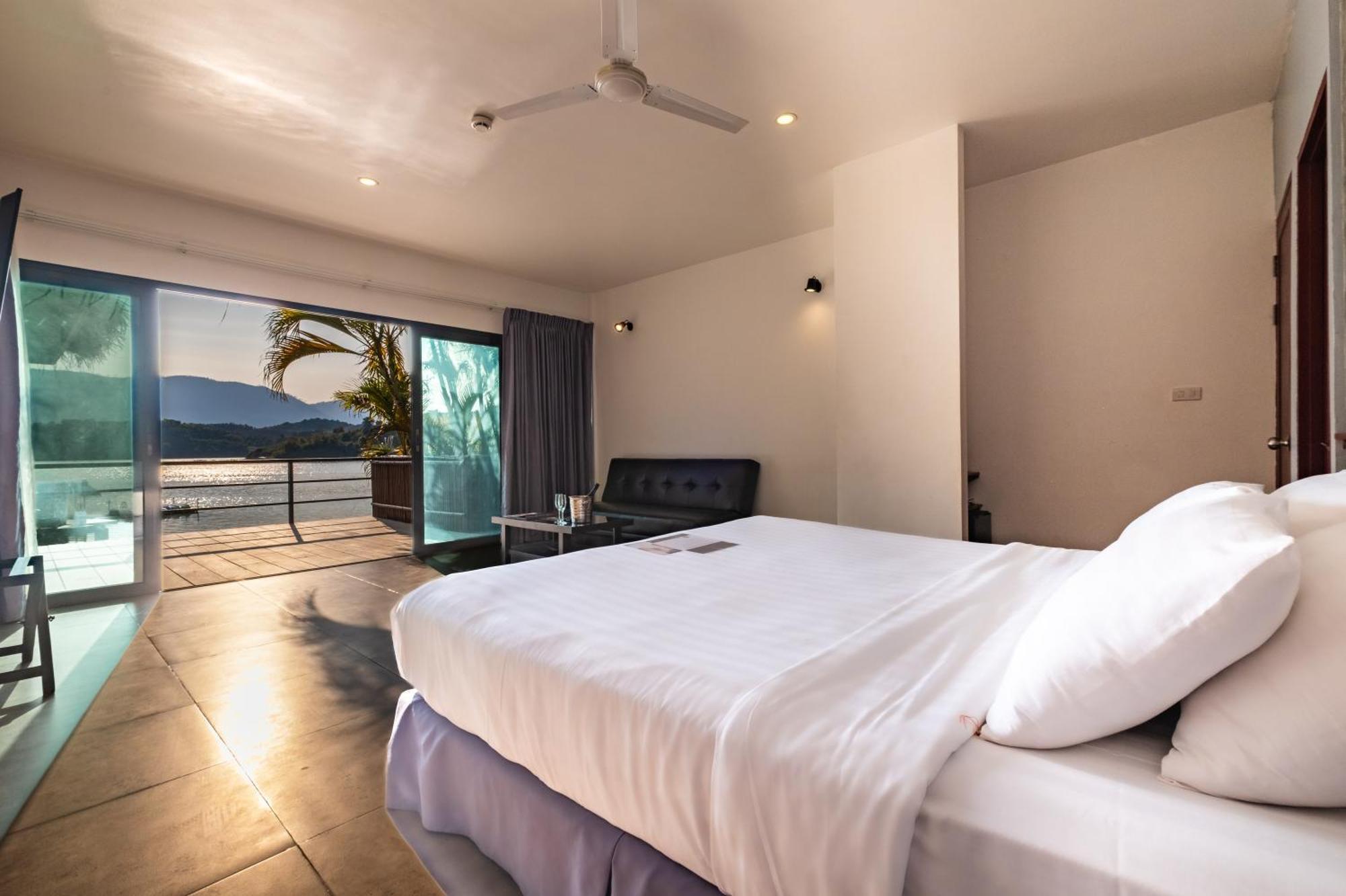 The Sanctuary Nam Ngum Beach Resort Vang Vieng Exterior foto